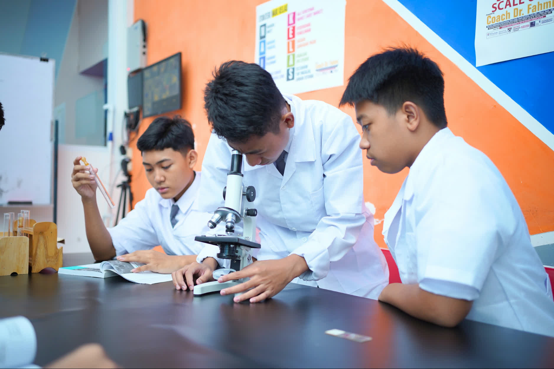 Selamat datang di Sekolah Al-Biruni Mandiri School